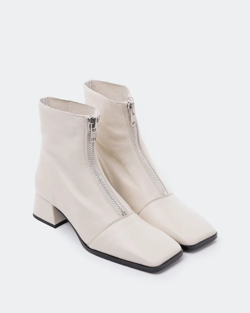 Fleetwood Off White Leather