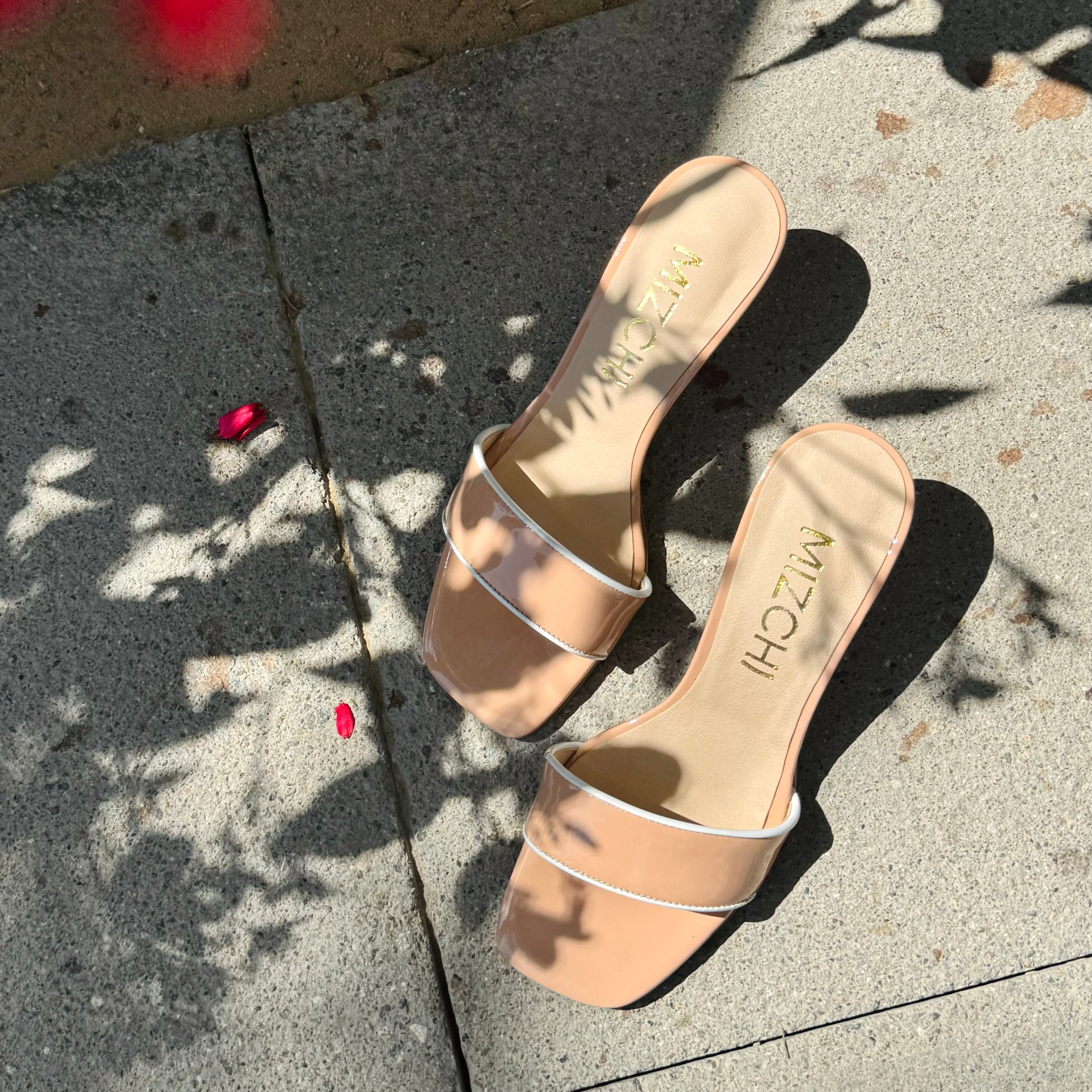 LOTTIE -  patent mules
