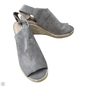 Sandals Heels Wedge By Clothes Mentor In Taupe, Size: 7.5